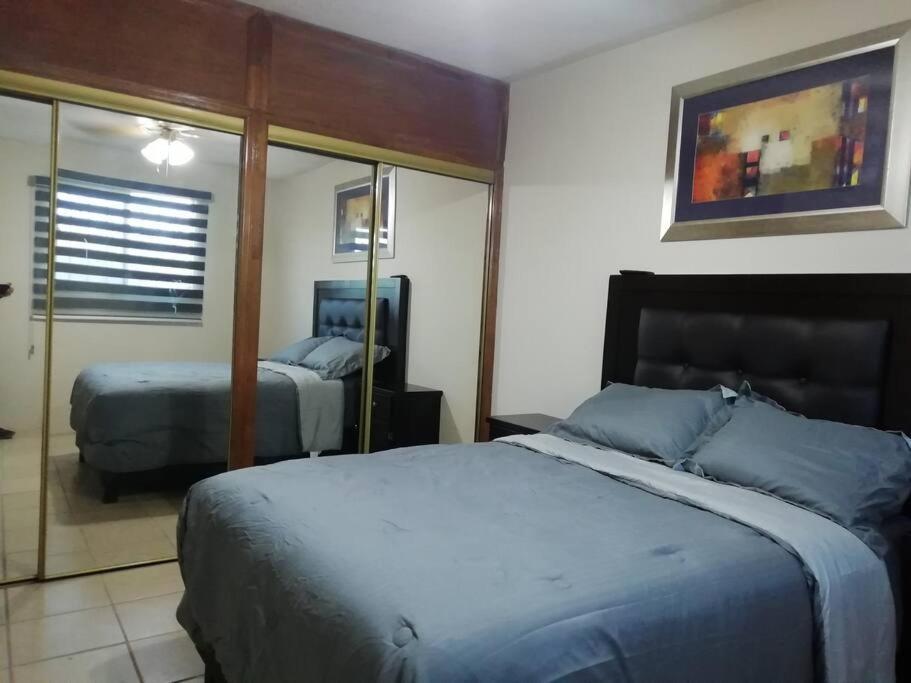 Departamento Equipado á 3 minutos del Consulado americano Manuel F. Martínez Exterior foto